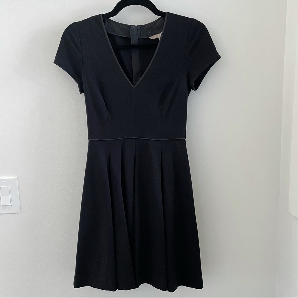 Banana republic a line dress with back zipper detail
